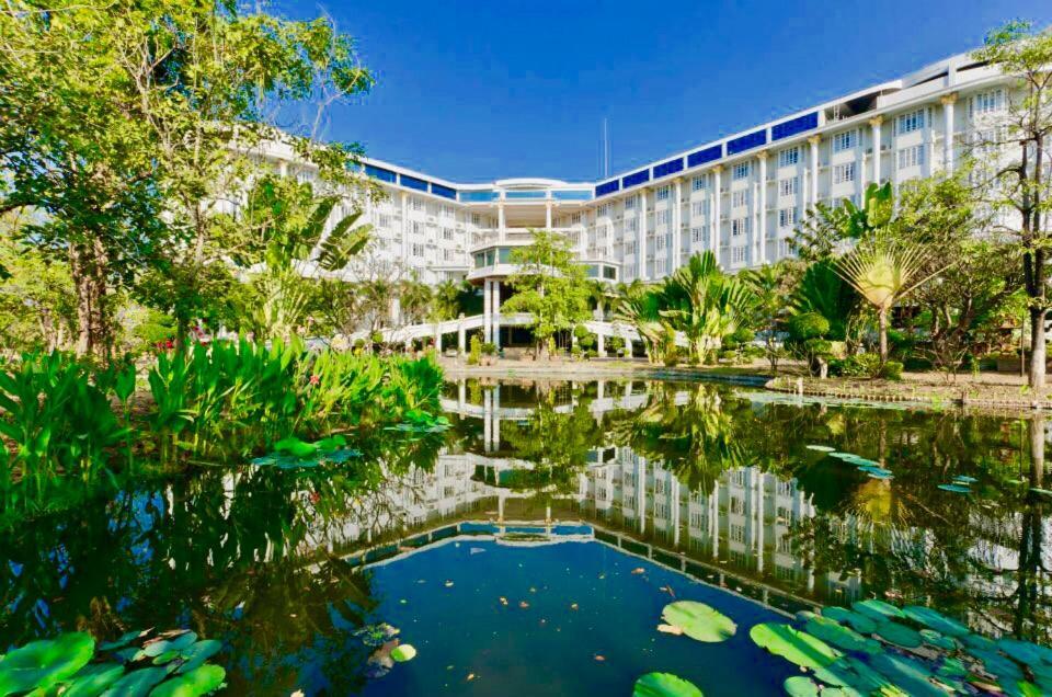 Hermitage Hotel Korat-Sha นครราชสีมา ภายนอก รูปภาพ