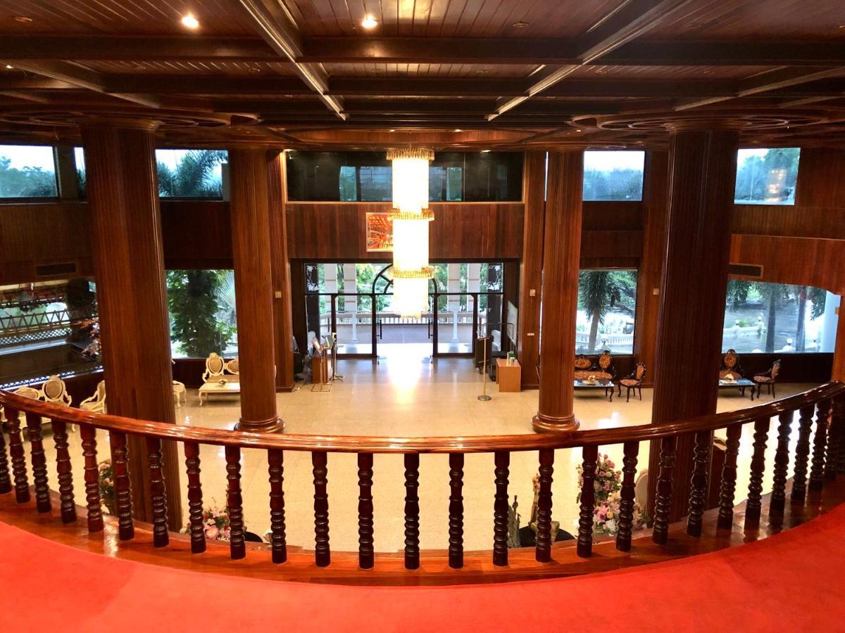 Hermitage Hotel Korat-Sha นครราชสีมา ภายนอก รูปภาพ
