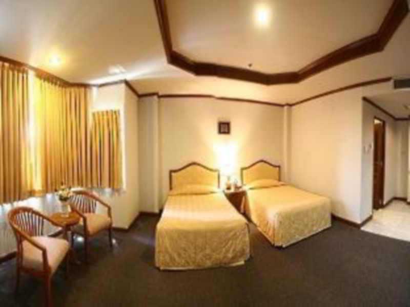 Hermitage Hotel Korat-Sha นครราชสีมา ภายนอก รูปภาพ