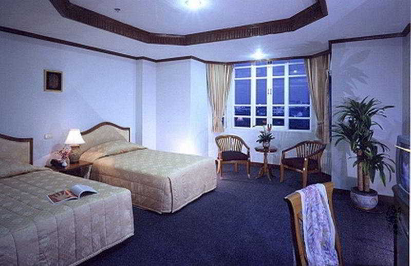 Hermitage Hotel Korat-Sha นครราชสีมา ภายนอก รูปภาพ