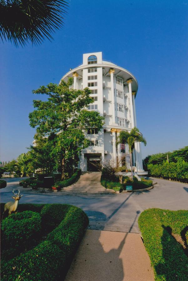 Hermitage Hotel Korat-Sha นครราชสีมา ภายนอก รูปภาพ